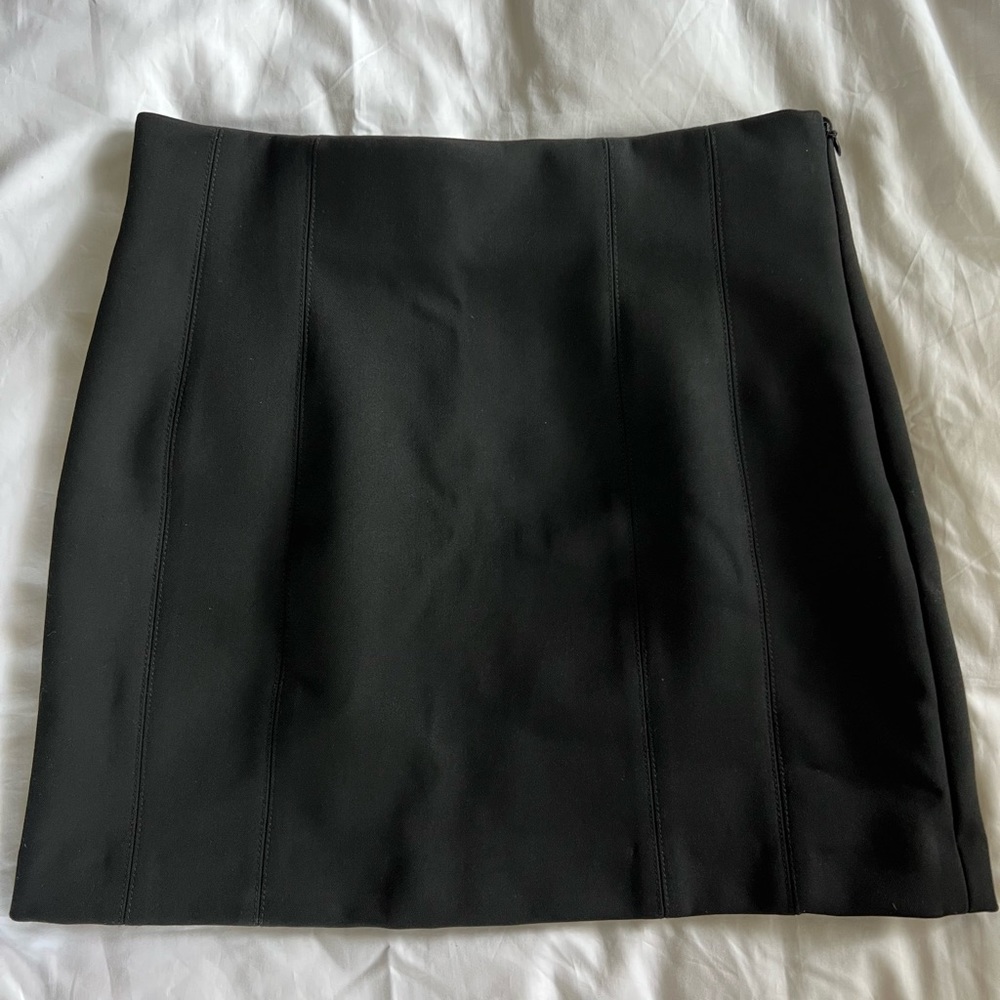 Zara - Black midi Waisted Short Skirt